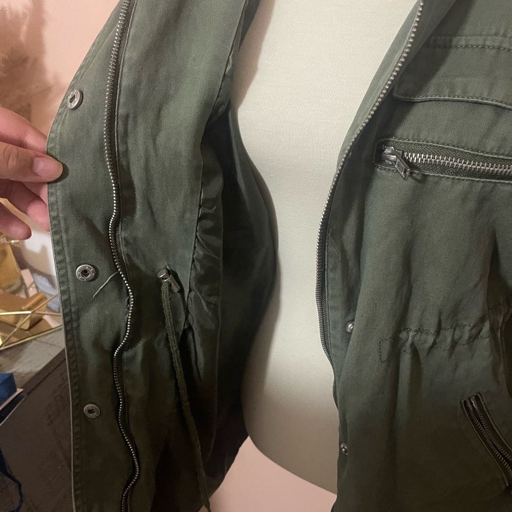 Thread & Supply Olive Utility Jacket with Colorful Aztec Pattern Sleeves Sz L - Picture 5 of 7